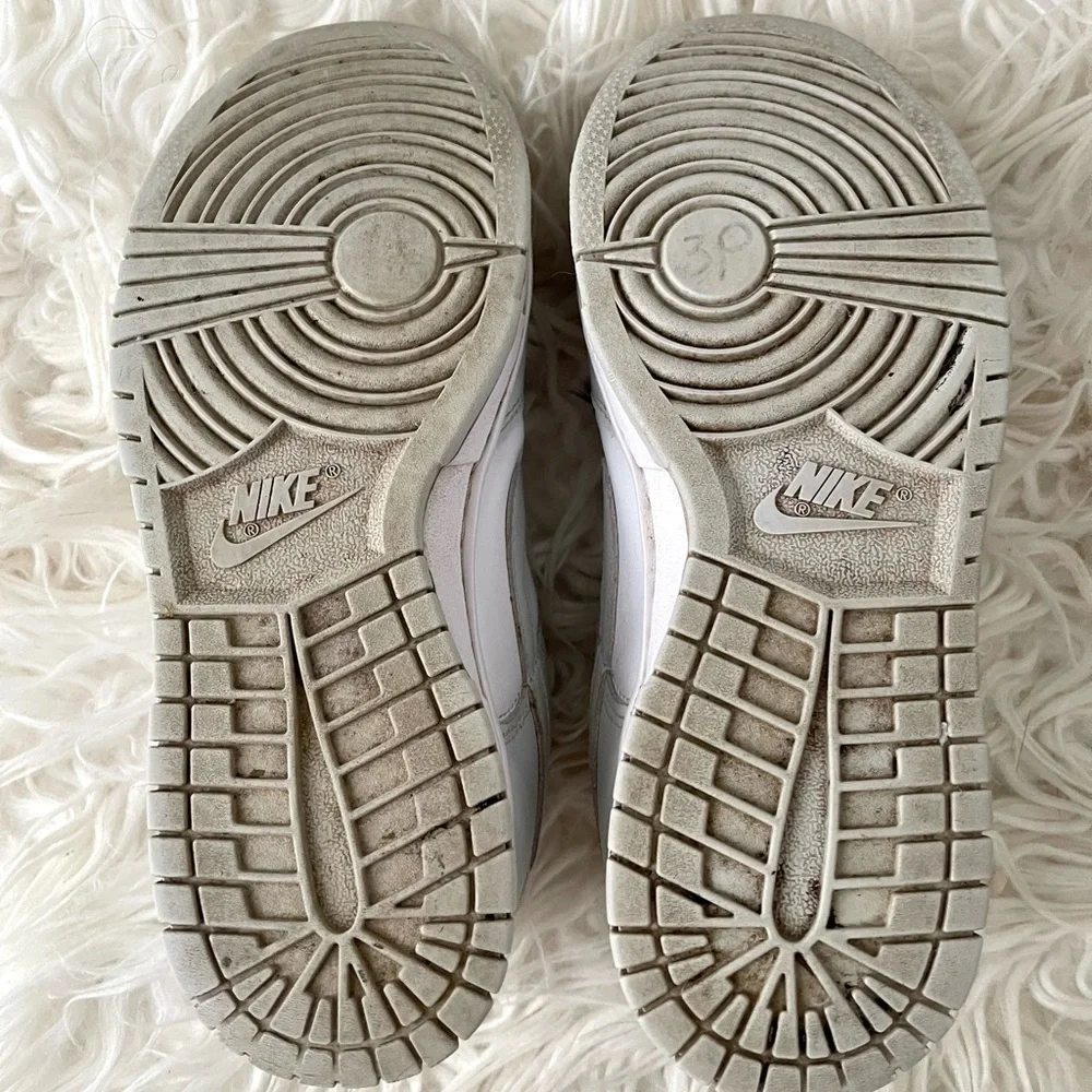Women’s Nike Dunks - Picture 6 of 9
